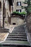 Włochy, Umbria, Asyż, zaułek, uliczka, schodki