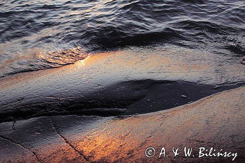 wyspa Rodhamn, Alandy, Finlandia, fale i kamień Rodhamn Island, Alands, Finland