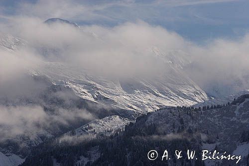 panorama Alpy Francuskie, Rhone Alps, Górna Sabaudia, La Haute Savoie, La pointe de Sale, widok z wioski Samoens