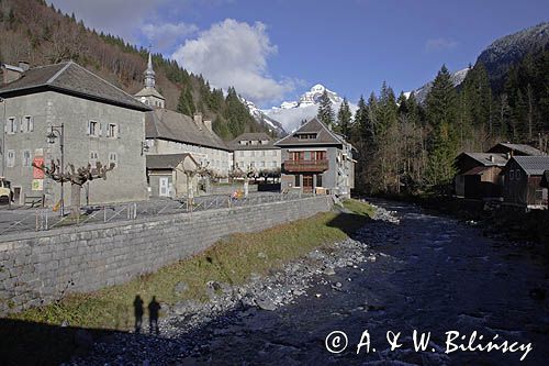 miasteczko Sixt Fer a Cheval, Alpy Francuskie, Rhone Alps, Górna Sabaudia, La Haute Savoie