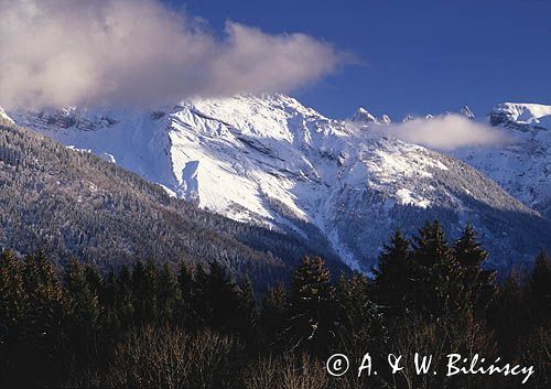 Alpy francuskie spowite chmurami, Le Grenier de Commune, Górna Sabaudia, LE Haute Savoie