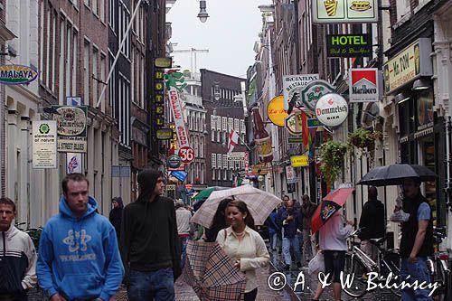 uliczka w centrum, Czerwona dzielnica, Red Light District, Amsterdam, Holandia
