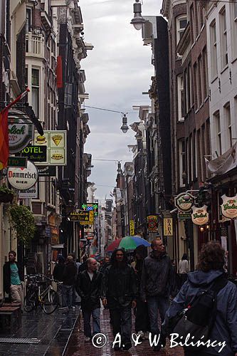 uliczka w centrum, Czerwona dzielnica, Red Light District, Amsterdam, Holandia