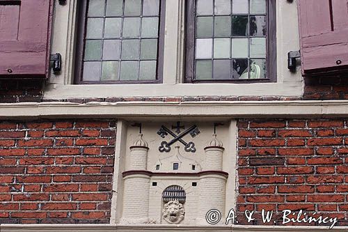 herb na kamienicy w centrum, Amsterdam, Holandia