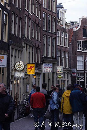 uliczka w centrum, Czerwona dzielnica, Red Light District, Amsterdam, Holandia