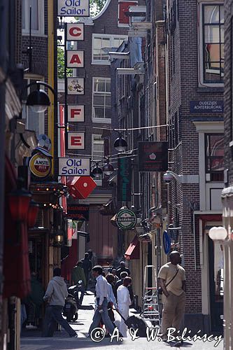 uliczka w centrum, Czerwona dzielnica, Red Light District, Amsterdam, Holandia