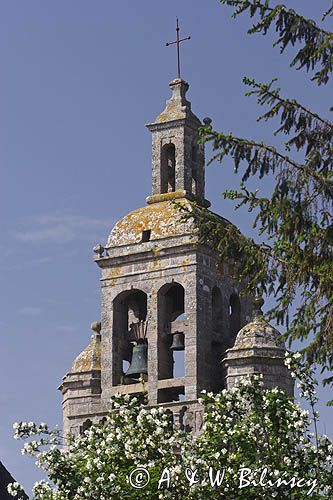 dzwonnica na kościele w Audierne, Bretania, Francja,