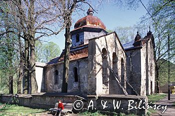 Baligród, ruiny grekokatolickiej cerkwi Uśpienia