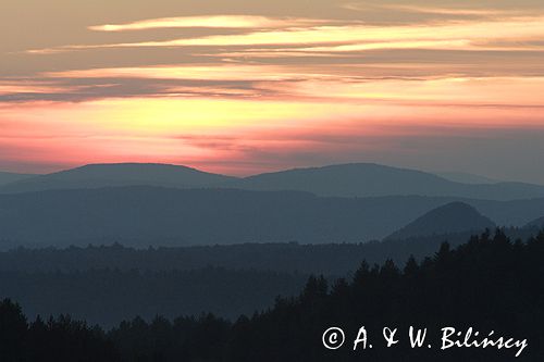 Bieszczady o zachodzie słońca widok z Jaworników