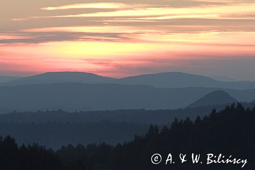 Bieszczady o zachodzie słońca widok z Jaworników