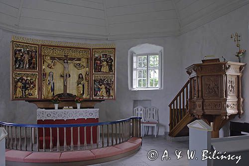 wnętrze kościoła w Hasle na wyspie Bornholm, Dania