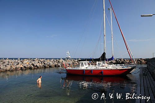 port w Snogebaek, Bornholm, Dania