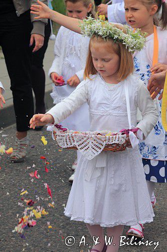 procesja w Boże Ciało, kościół parafialny Najświętszego Imienia Maryi, Gdańsk, dzielnica Krakowiec Górki Zachodnie