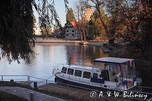 rzeka Brda w Bydgoszczy, przystań przy hotelu