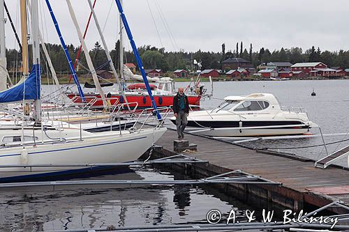 port jachtowy Bredvik koło Obbola, Archipelag Umea, Szwecja, Zatoka Botnicka