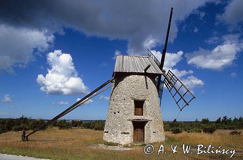 Wiatrak w Broa na wyspie Faro k/Gotland, Gotlandia, Szwecja