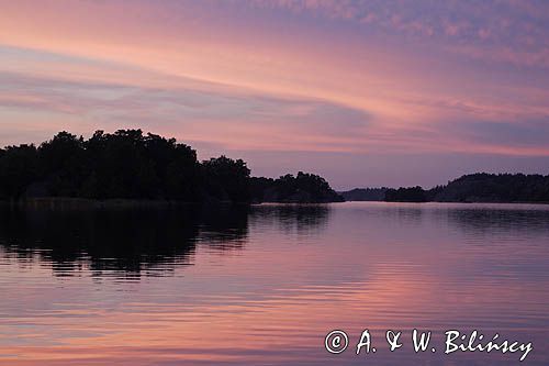 po zachodzie słońca w Bruksviken koło Nynashamn, Szkiery Szwedzkie, Archipelag Sztokholmski, Szwecja