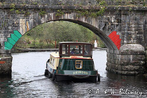 kamienny most w Cootehall, rzeka Boyle, rejon Górnej Shannon, Irlandia