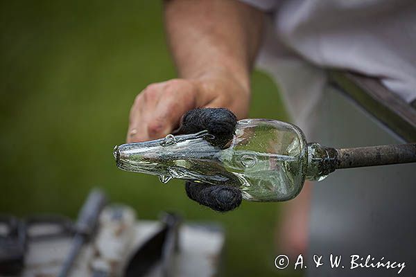 Pokaz dmuchania szkła Marka Jargiło, 3 Bieszczadzki Festiwal Sztuk w Czarnej, Bieszczady