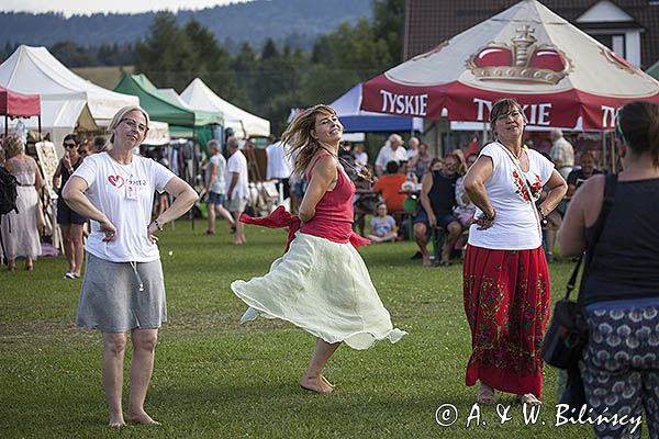 spontaniczny taniec, 3 Bieszczadzki Festiwal Sztuk w Czarnej, Bieszczady