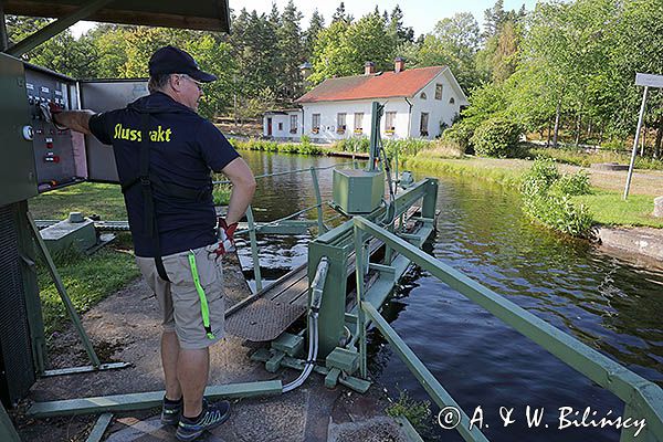 Dalslands Kanal, w śluzie w Upperud, Szwecja