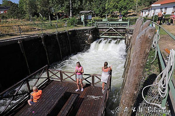 Dalslands Kanal, w śluzie w Upperud, Szwecja
