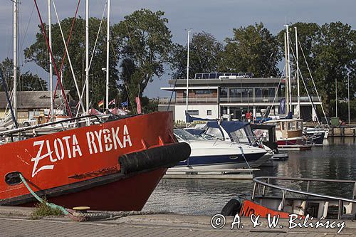 Darłowo, marina, port jachtowy, kuter rybacki Złota Rybka