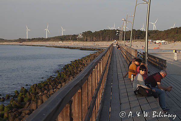 Darłówko, promenada nadmorska, molo