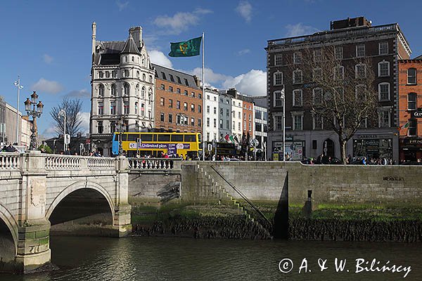 O'Connell Bridge, nabrzeża nad rzeką Liffey, Dublin, Irlandia