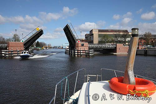 Elbląg, rzeka Elbląg, Vistula Cruiser 30, Most Dolny
