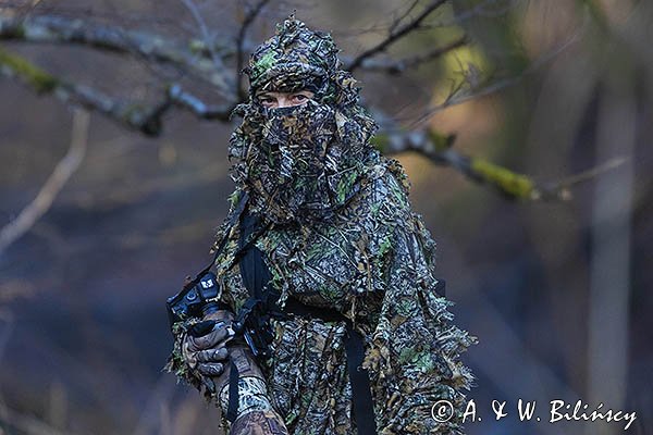 Fotograf przyrody w stroju maskującym, Bieszczady