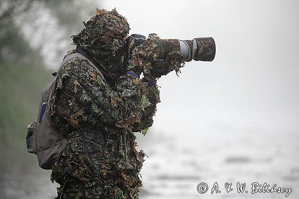 Fotograf przyrody, czatowanie, kamuflaż, strój maskujący 3D