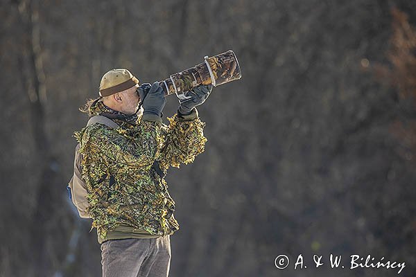 Fotograf przyrody w stroju maskującym, Bieszczady