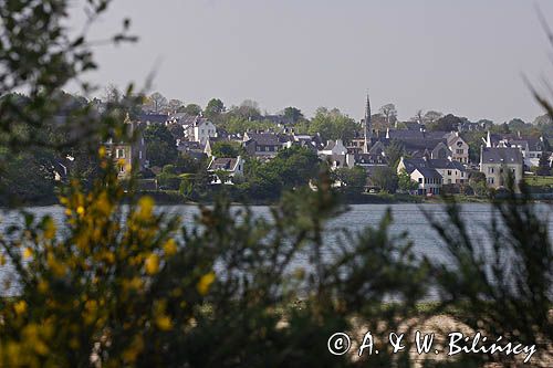 Fouesnant, Finistere, Bretania, Francja, w czasie przypływu