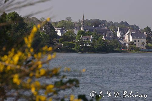 Fouesnant, Finistere, Bretania, Francja, w czasie przypływu