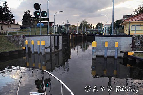 śluza Fürstenberg, nad rzeką Havel, Obere Havel Wasser Strasse, Pojezierze Meklemburskie, Brandenburgia, Niemcy