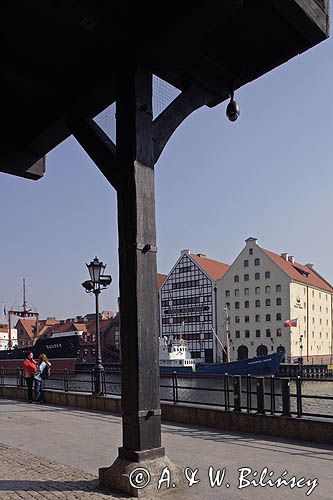 Gdańsk, widok spod żurawia na spichlerze - budynki Muzeum Morskiego gdansk