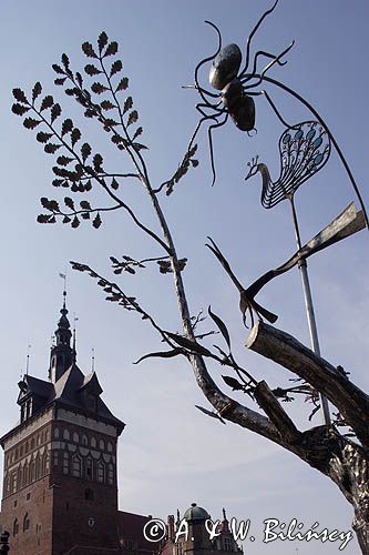 Gdańsk, pomnik Drzewo Millenium Gdańska na Targu Węglowym i Katownia