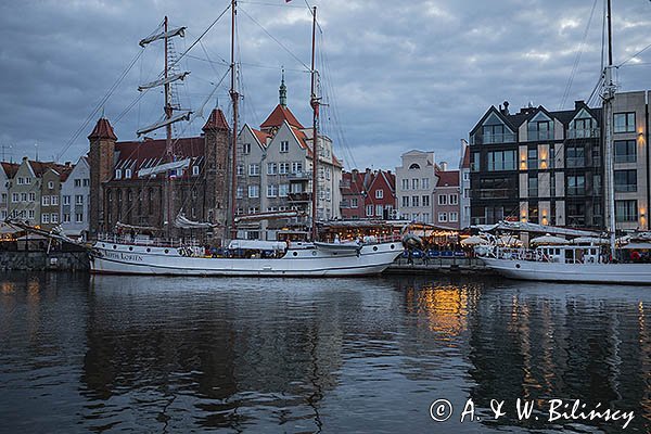 Stare i nowe, Rybackie Pobrzeże, nad Motławą, Gdańsk