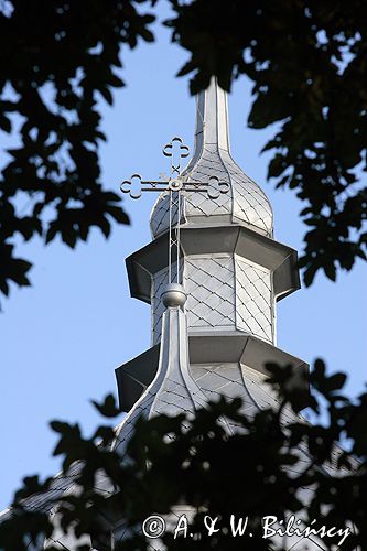 Gładyszów zabytkowa cerkiew drewniana na planie krzyża, Beskid Niski