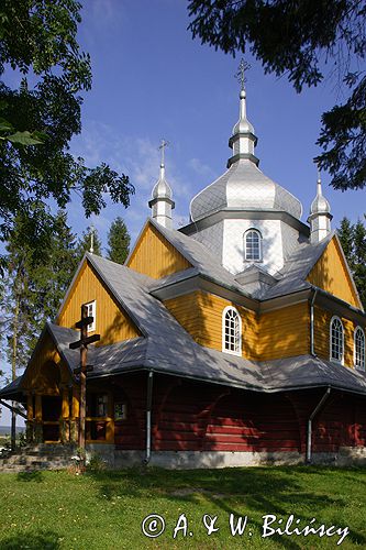 Gładyszów zabytkowa cerkiew drewniana na planie krzyża, Beskid Niski