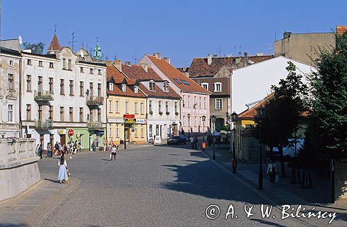 Gniezno, ulica przy katedrze