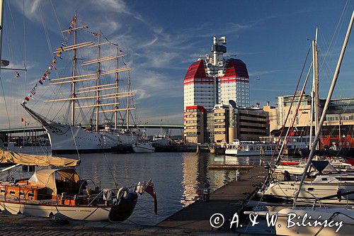 Lilla Bommens Hamn, Skanskaskrapan, Barken Viking, Goteborg, Szwecja