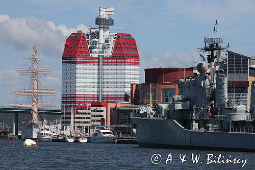 Lilla Bommens Hamn, Skanskaskrapan, Barken Viking, Goteborg, Szwecja