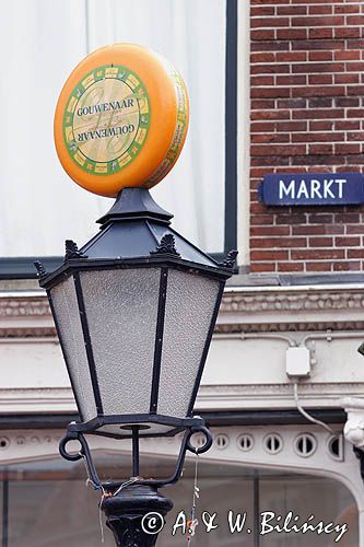 Gouda, ser, latarnia na rynku Markt, Holandia