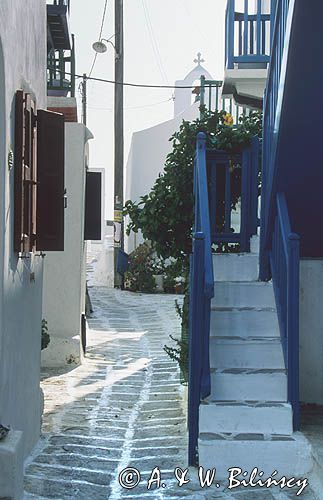 Grecja wyspa Mykonos Cyklady, uliczka, schody Mykonos, Cyclades, Greece