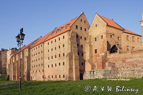 Grudziądz, Spichlerze nadwiślańskie