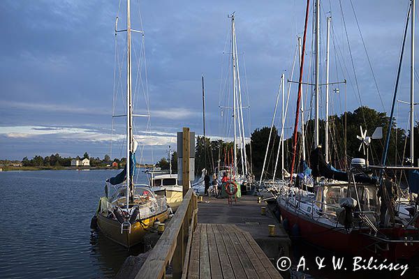 pomost dla jachtów na Haapasaari koło Kotka, Zatoka Fińska, Finlandia