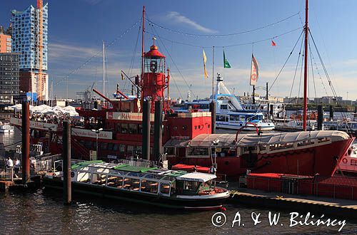 Hamburg, rzeka Łaba, City Sport Hafen, latarniowiec, Niemcy