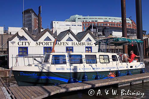 Hamburg, rzeka Łaba, City Sport Hafen, Niemcy